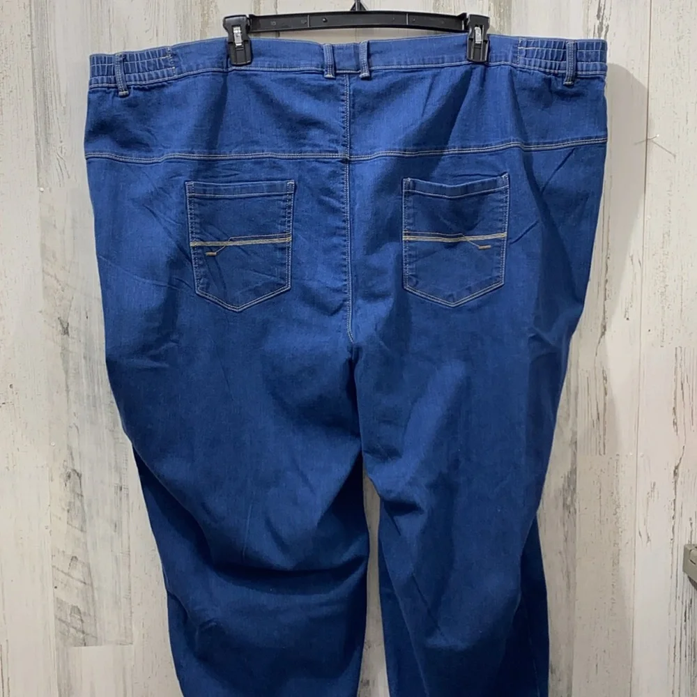 0923 Catherine’s Right Fit Moderately Curvy Jeans - Picture 3 of 5